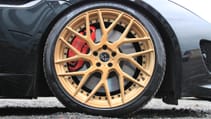 jaguar_f_type_wheel_gold.jpg