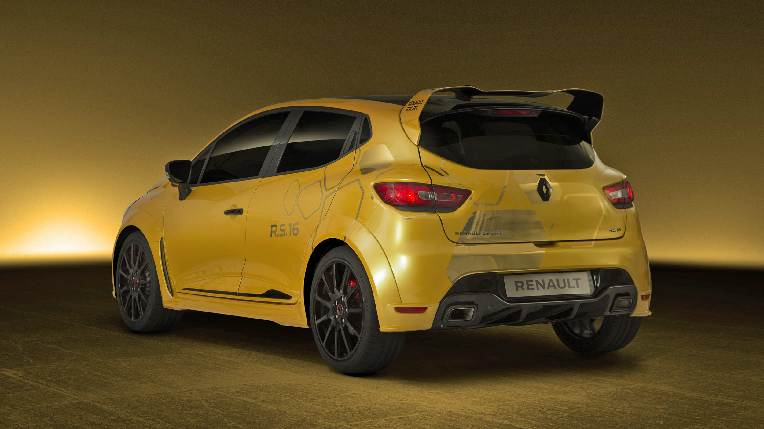 embargo_friday_27th_may_2016_11h30._clio_r.s.16_kz1_1.jpg
