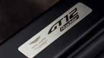 vantage_gt12_roadster_10.jpg