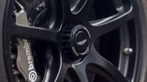 vantage_gt12_roadster_11.jpg