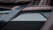 vantage_gt12_roadster_17.jpg