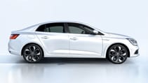 the_megane_family_is_extended_with_the_arrival_of_all-_new_megane_grand_coupe_embargo_09h00_uk_120716_4.jpg