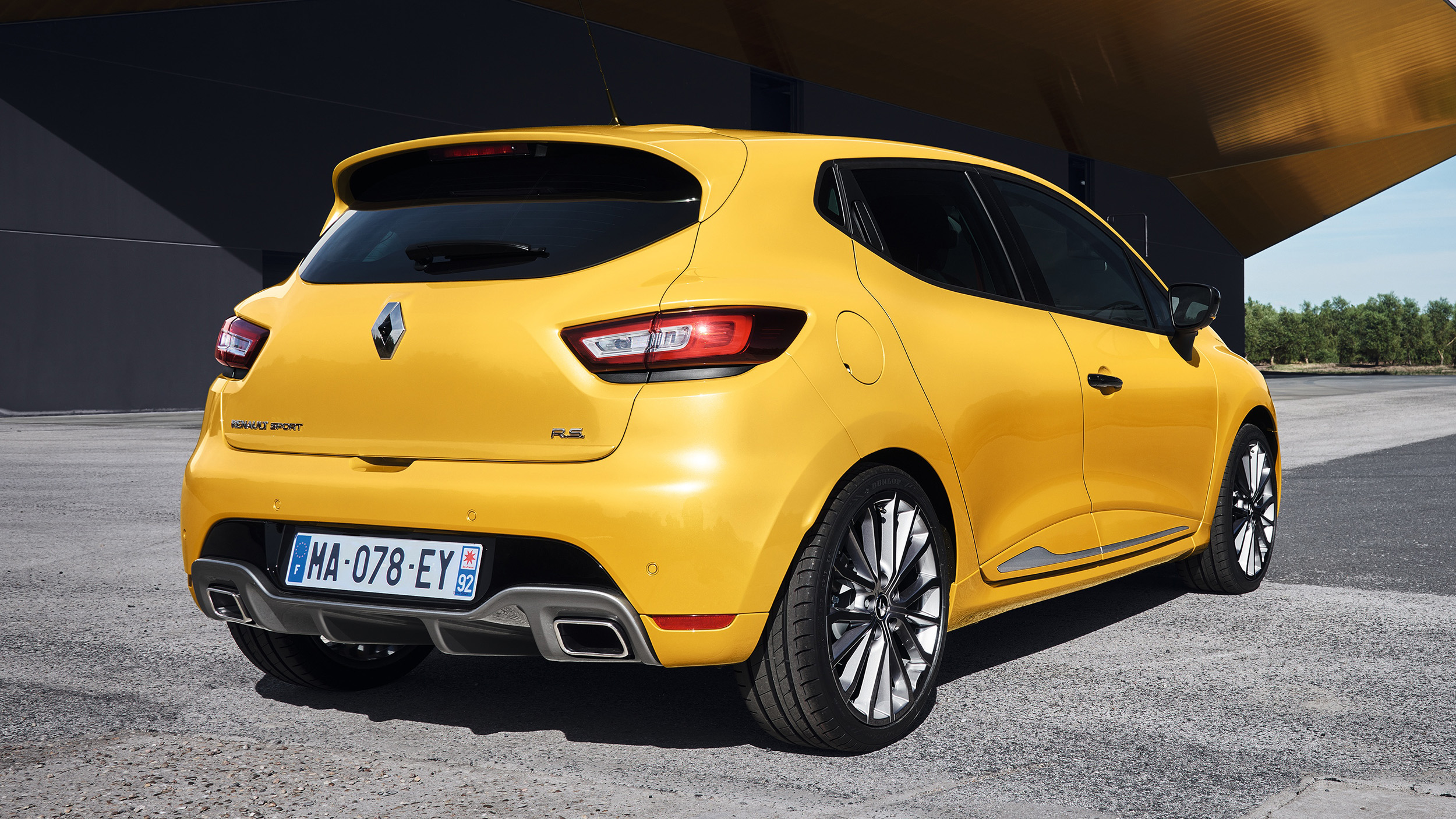 new_clio_renault_sport_embargo_14h00_050716_12.jpg
