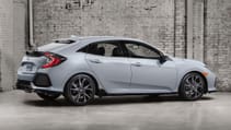 2017_honda_civic_hatchback_debut_photo_8.jpg