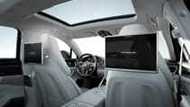 embargo_00_01_cet_midnight_10_november_2016_panamera_executive_rear_seat_entertainment_console.jpg