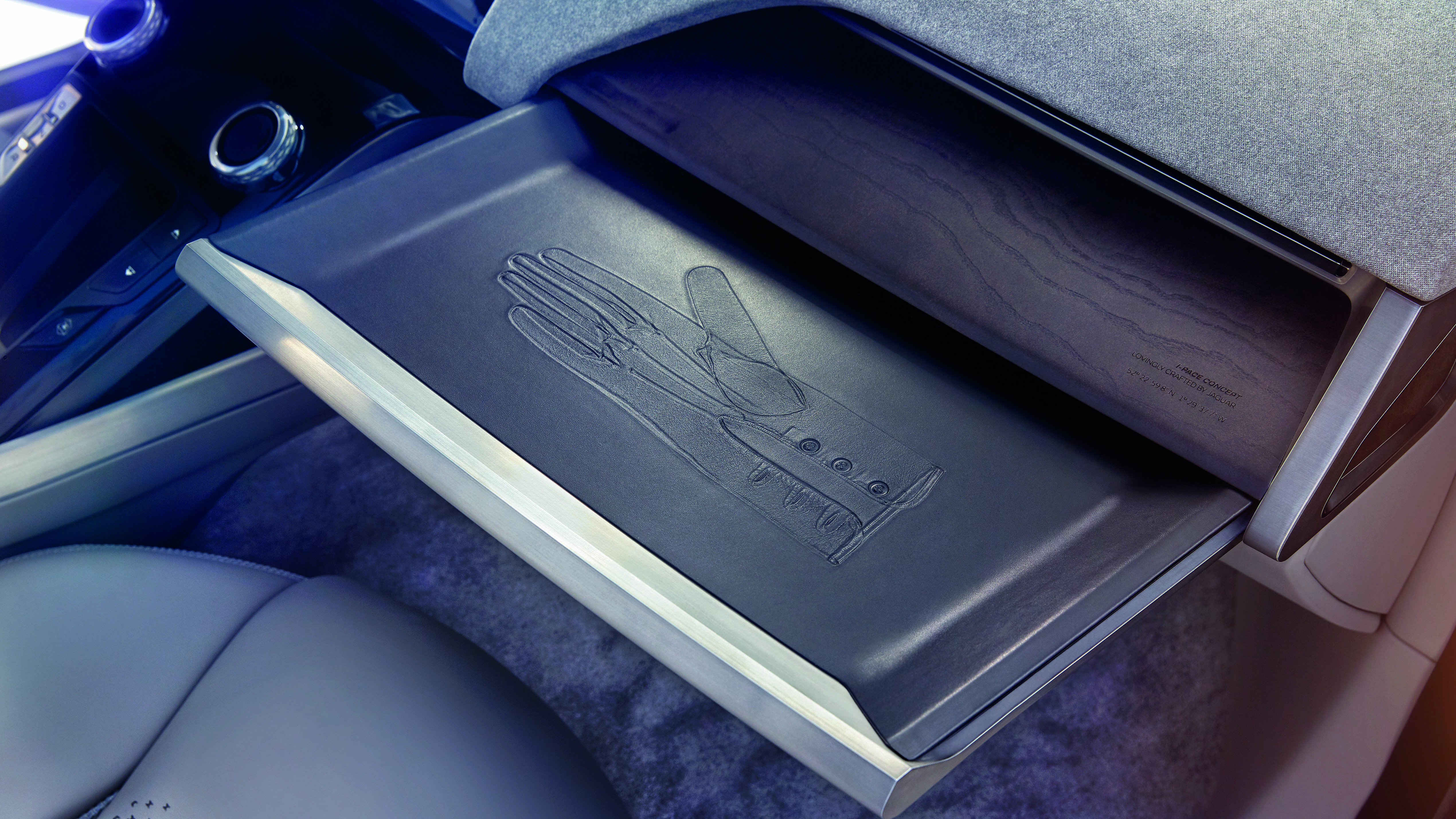 jaguar_la_studio_interior_detail_02.jpg