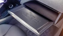 jaguar_la_studio_interior_detail_02.jpg