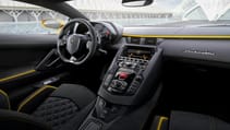 aventador_s_interior.jpg