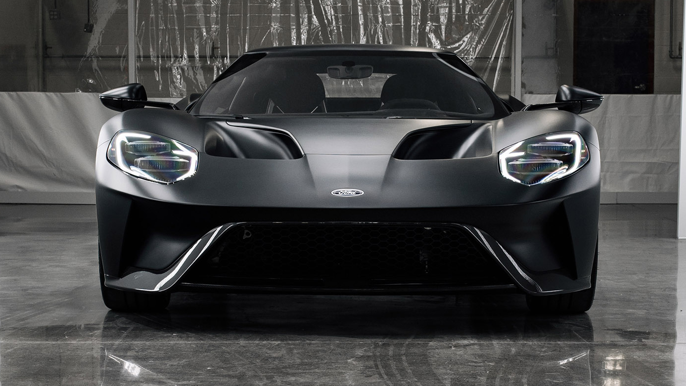 the_first_road-going_ford_gt_has_rolled_off_the_line.jpg