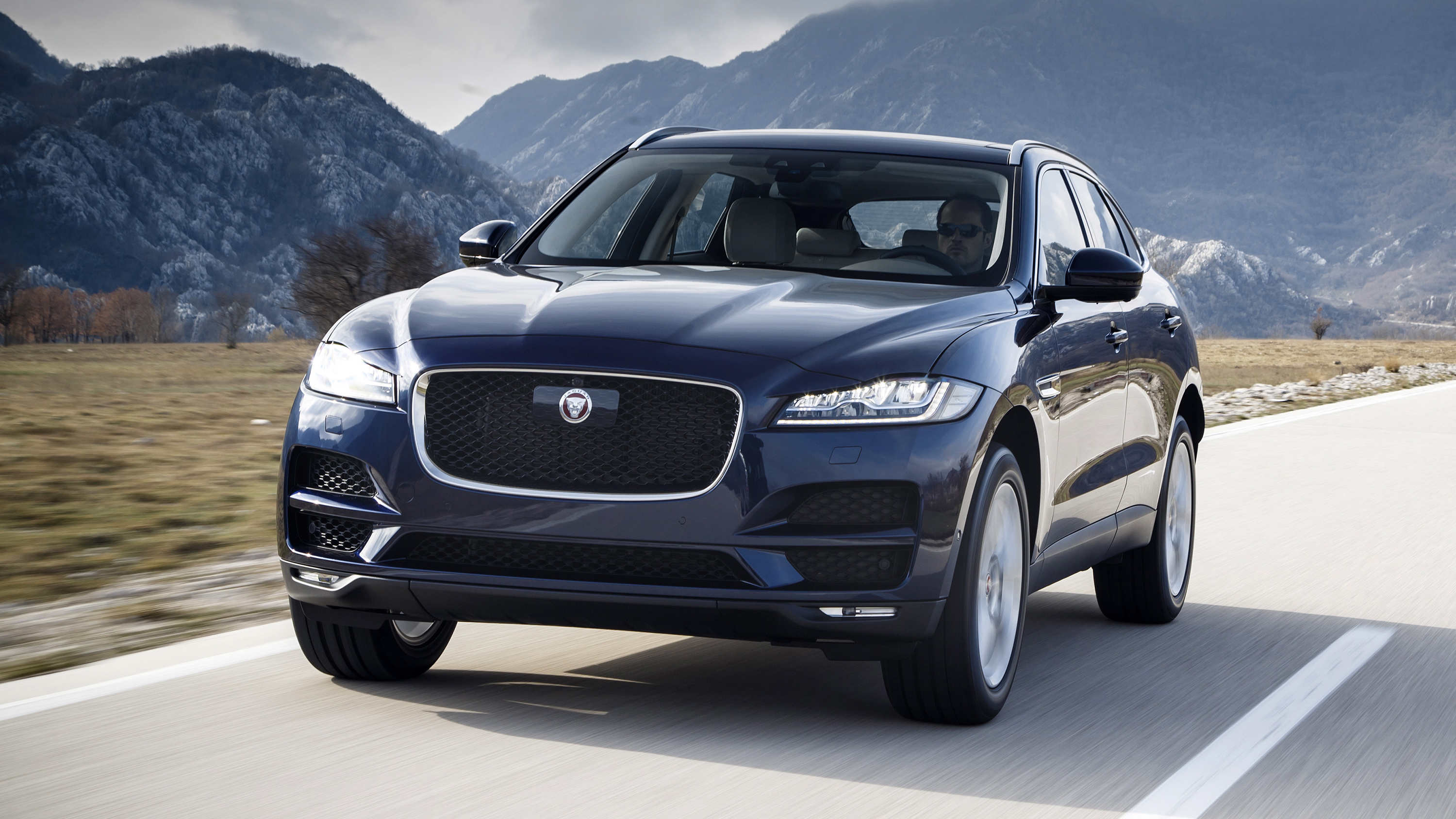 jag_fpace_3.0_tdv6_portfolio_image_150217_004.jpg