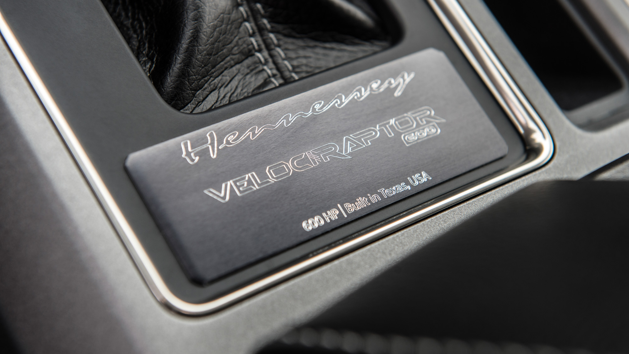 25-hennessey-2017-velociraptor-600.jpg