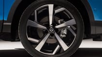 qashqai_geneva17_exterior_08.jpg