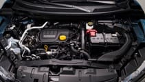 qashqai_geneva17_other_01.jpg