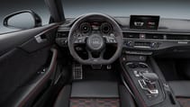 rs5_int_01.jpg