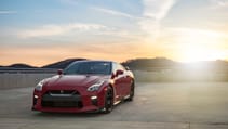 2017_nissan_gt_r_track_edition_07.jpg