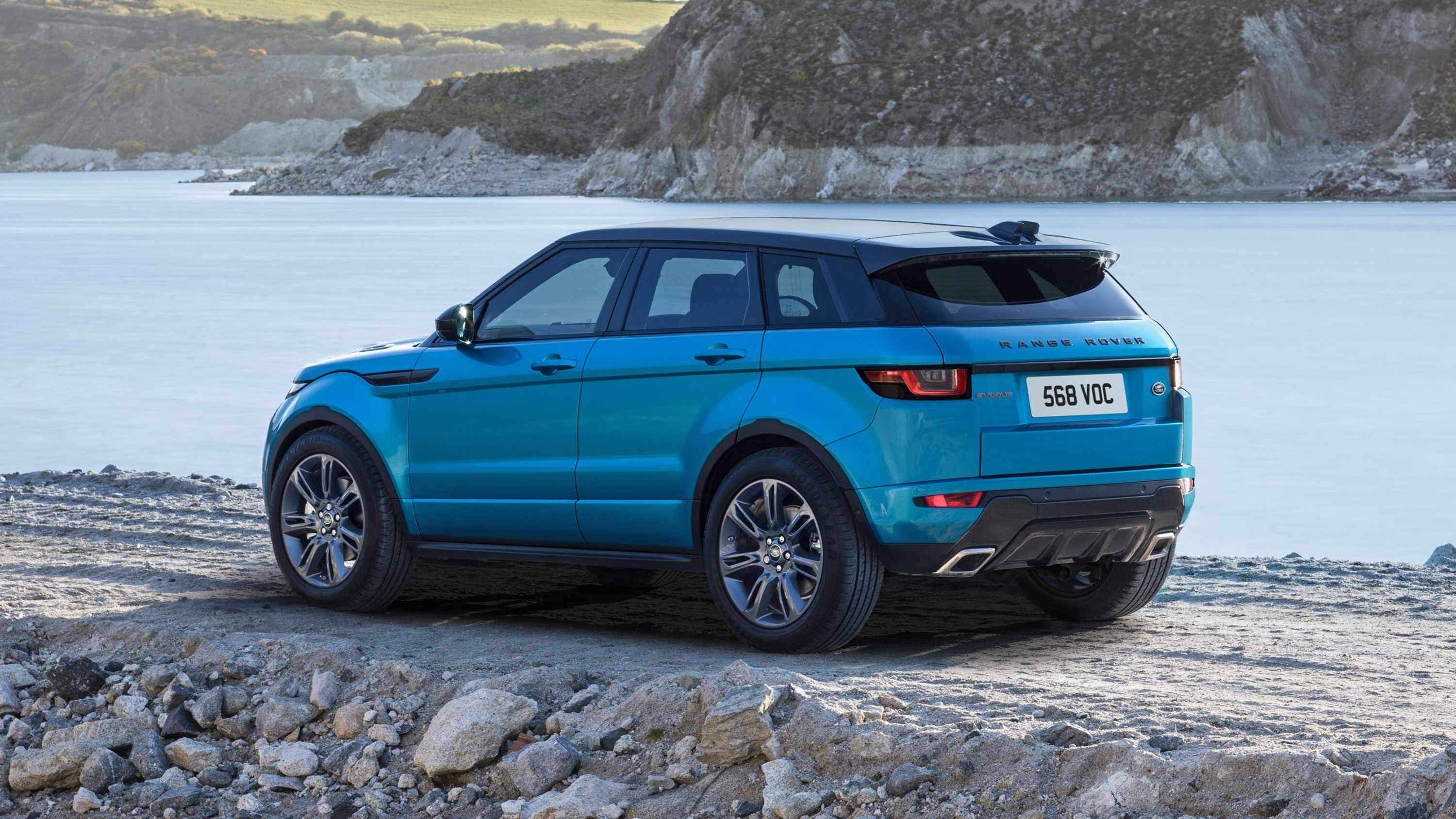 range rover evoque blue