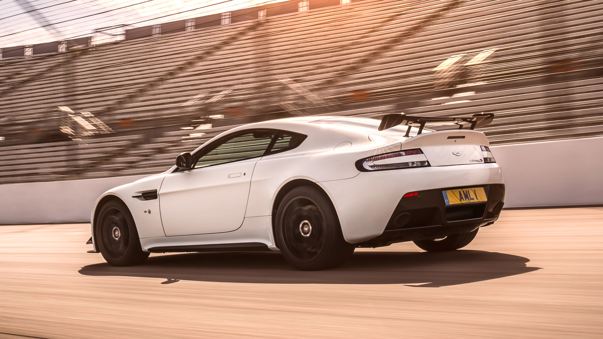 vantage_amr_accessories_02.jpg