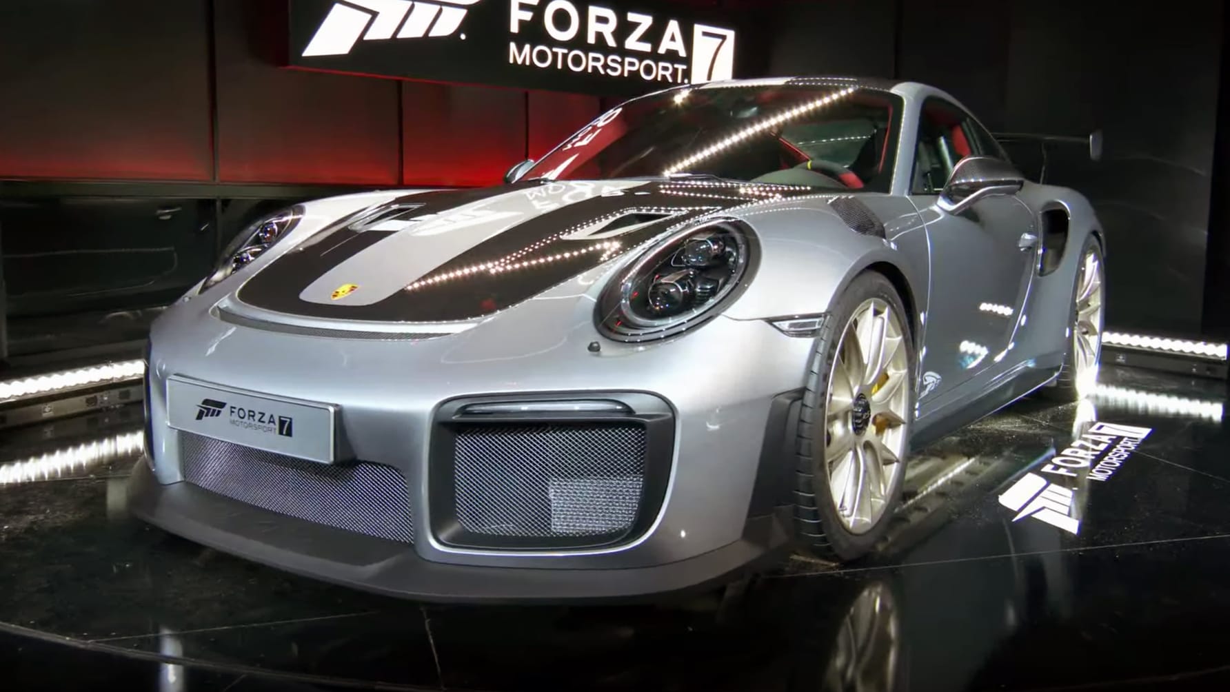 Surprise US debut for new Porsche 911 GT2 RS | Top Gear
