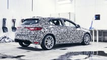 all-new_megane_renault_sport_to_offer_four-wheel_steering_and_a_choice_of_two_chassis_embargo_11h00_uk_230617_3.jpg