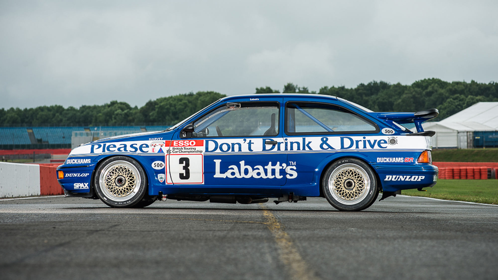1989_ford_sierra_rs500_ex-tim_harvey_-side_2000px_hr.jpg