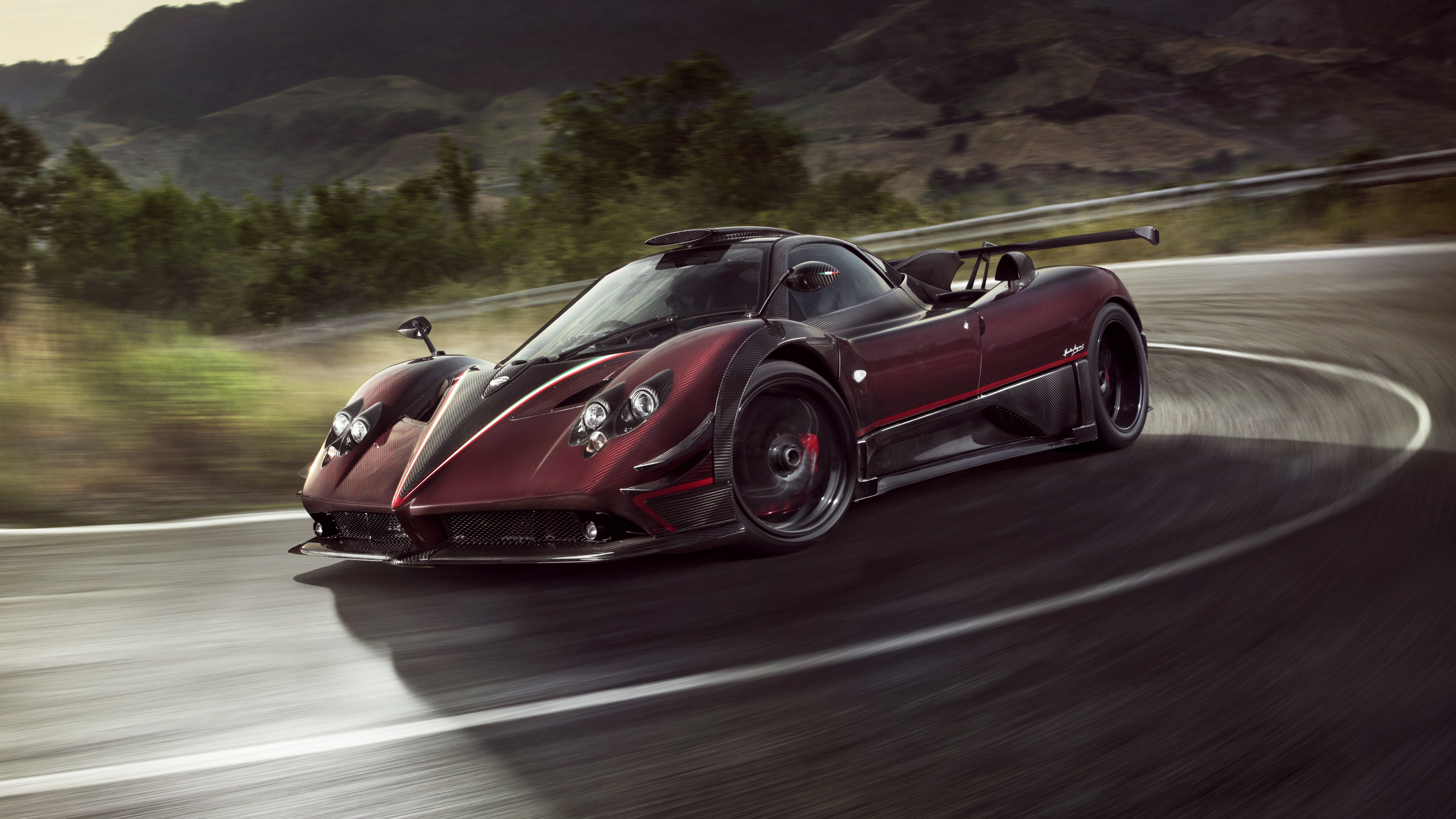 pagani-morning2_4_f.jpg
