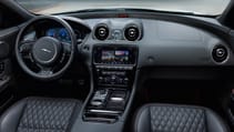 jaguar_xjr575_18my_008_glhd.jpg