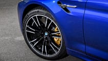 bmw_m5_b099.jpg