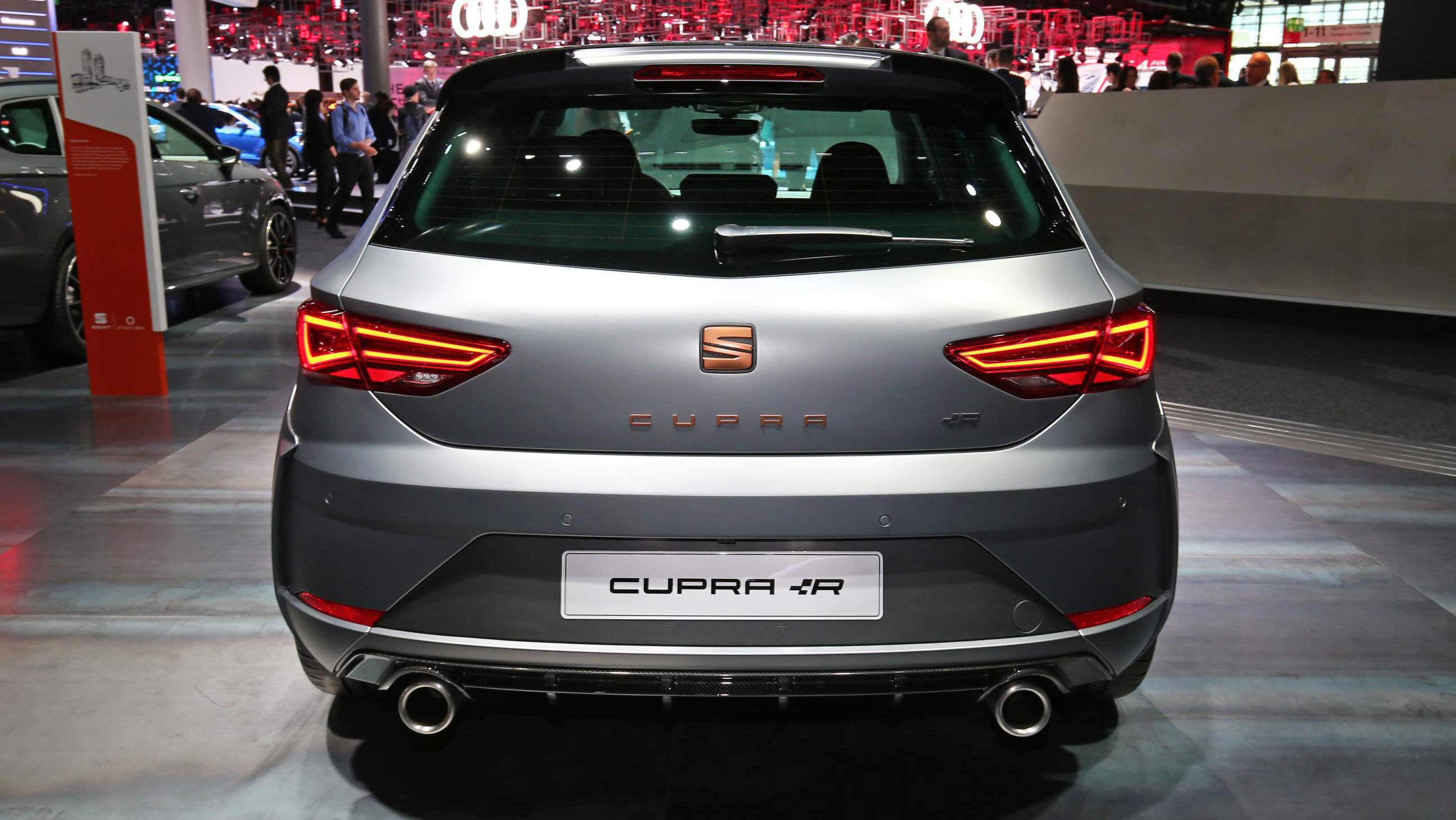 265-hp SEAT Leon Cupra R Revealed Ahead of Frankfurt Debut