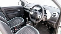 twingo_iconic_special_edition_embargo_09h00_uk_010917_10.jpg