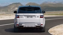 rrs_18my_041017_phev_dynamic_03.jpg