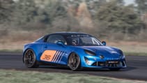 alpine_a110_cup_a_genuine_race_car_made_for_europes_greatest_racetracks_-_embargo_18h00_261017_uk_12.jpg