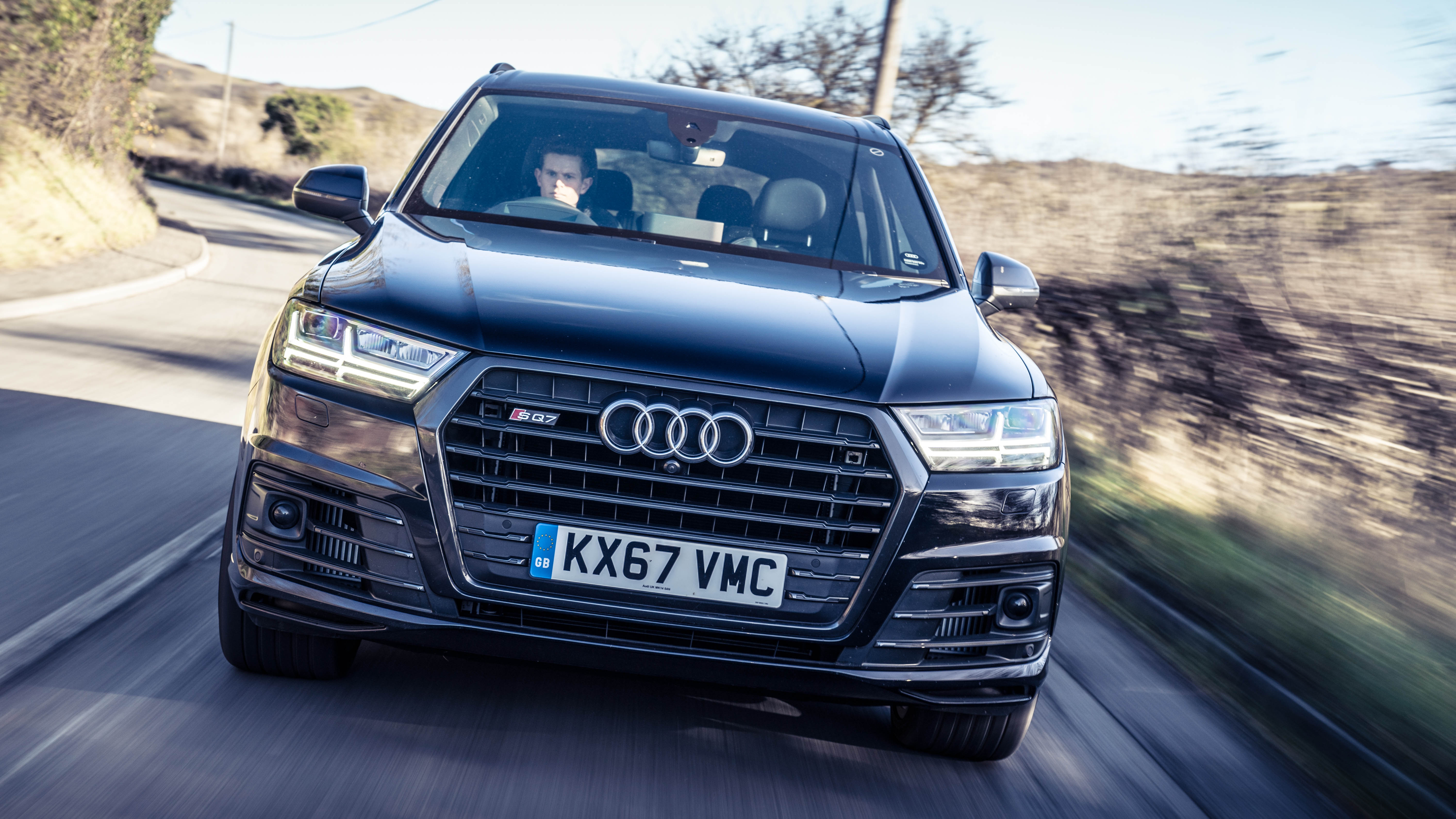 Battle Of The Diesels Audi Q7 V12 Tdi Vs Audi Sq7 Top Gear
