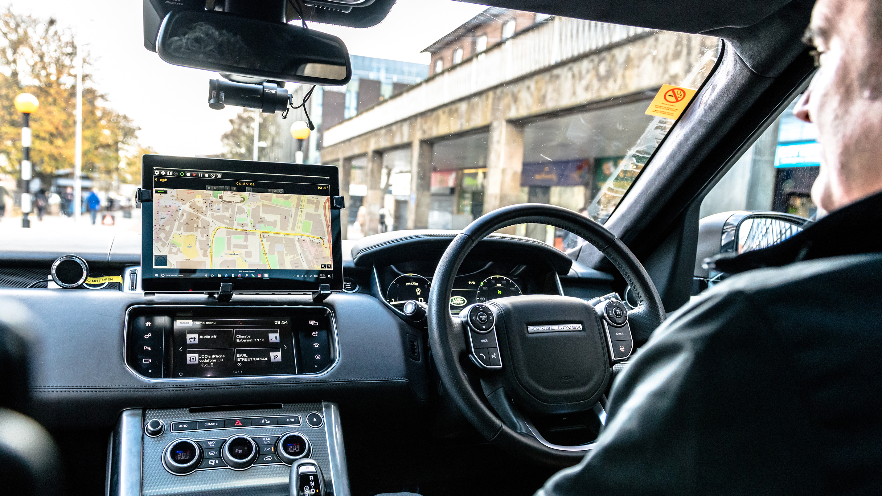jlr_uk_autodrive_image_15112017.jpg