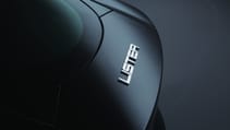 rs931_lister_thunder_studio0696_1lister_thunder_studio-hpr.jpg