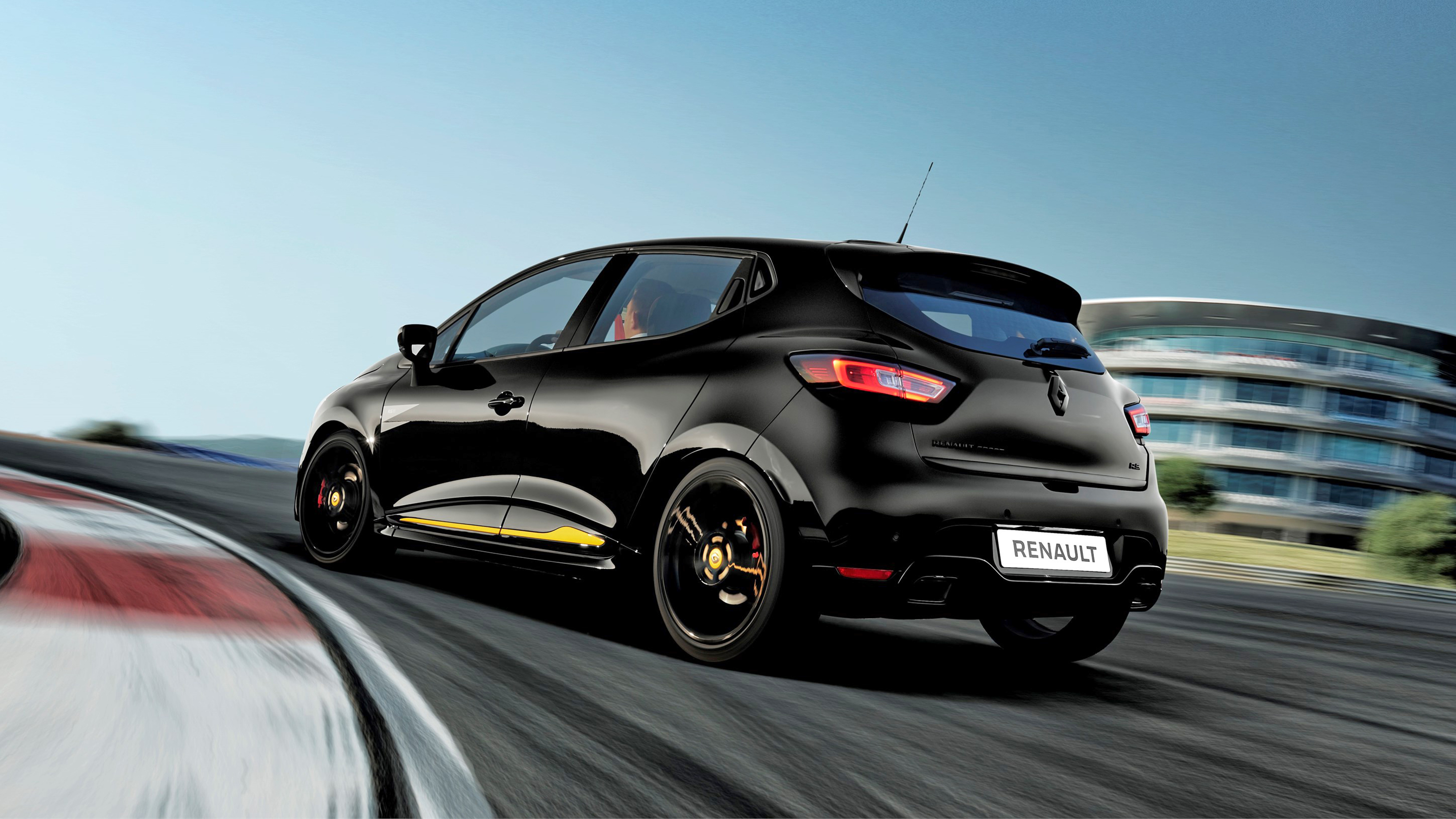 21202578_2018_renault_clio_r_s_18.jpg