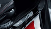 21202586_2018_renault_clio_r_s_18.jpg