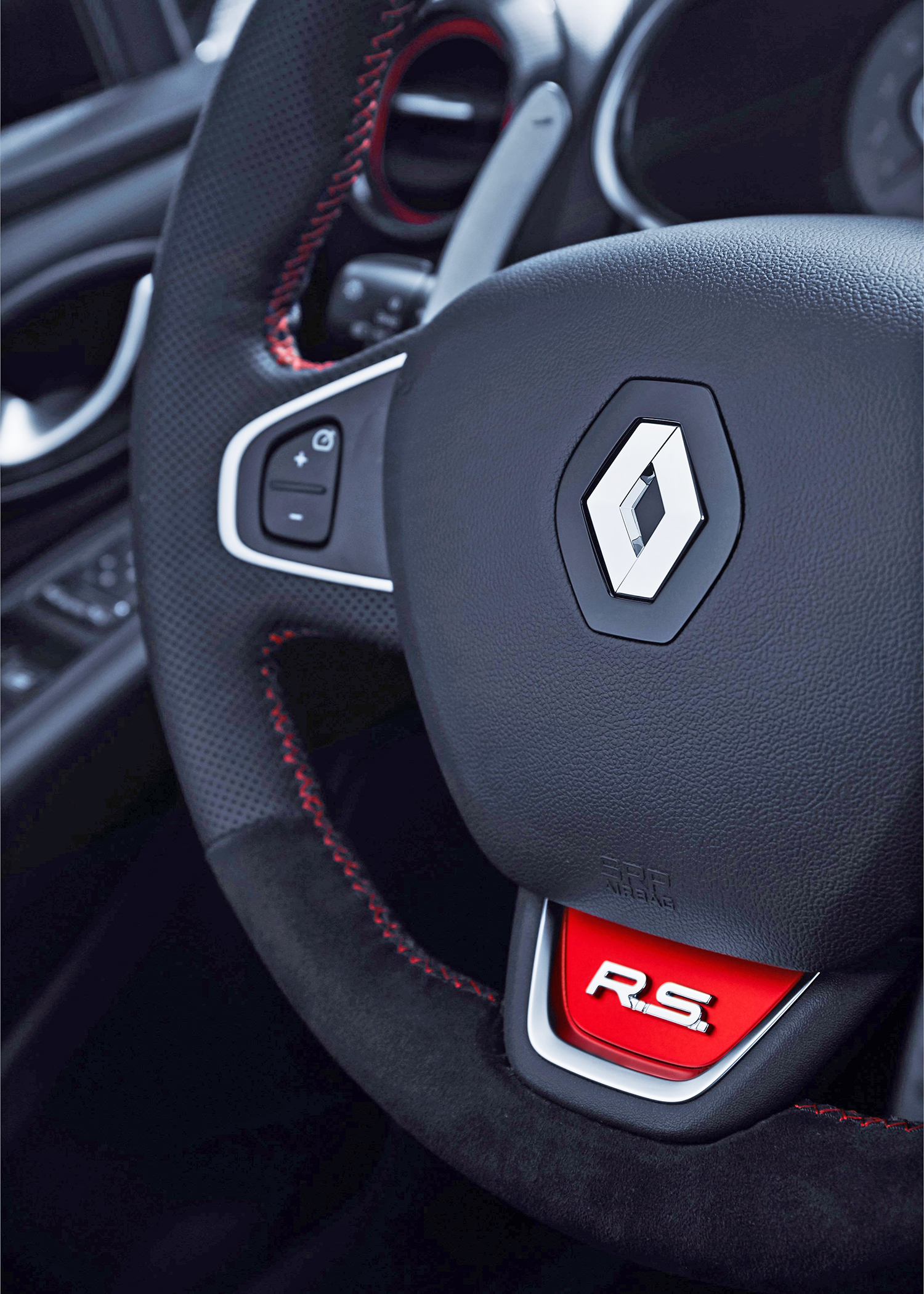 21202591_2018_renault_clio_r_s_18.jpg