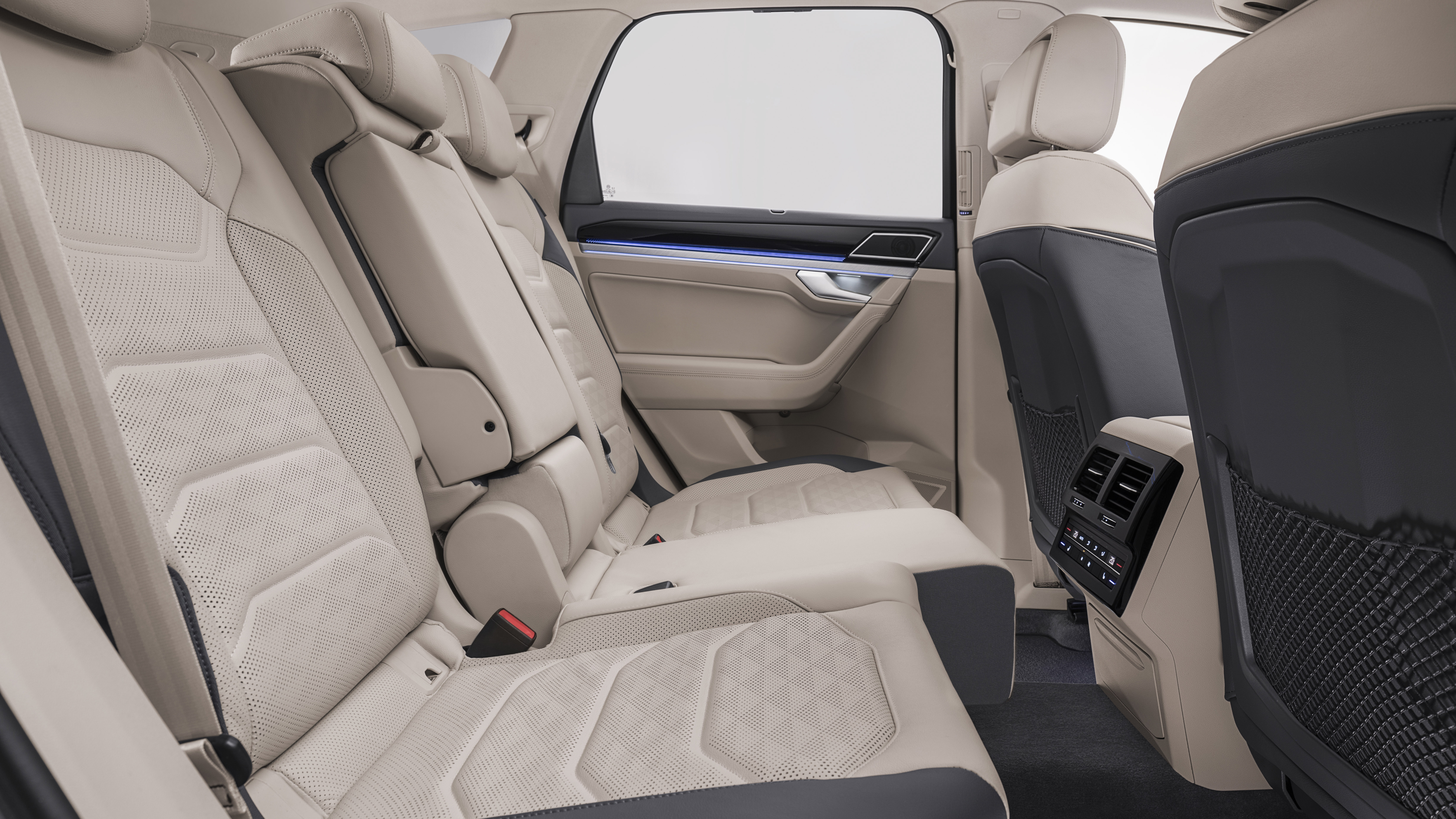 new touareg blue interior 2