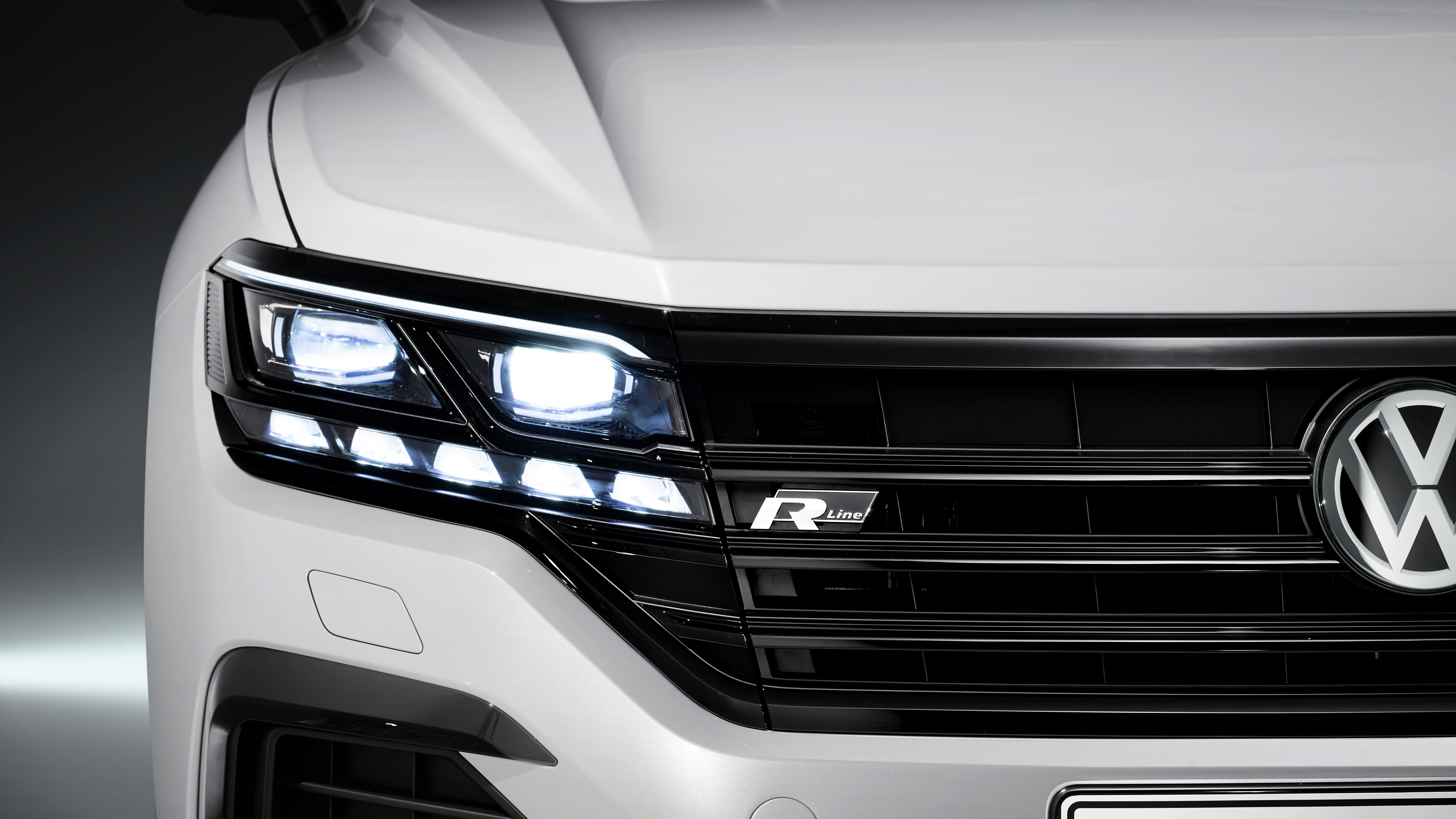 new touareg white details 21