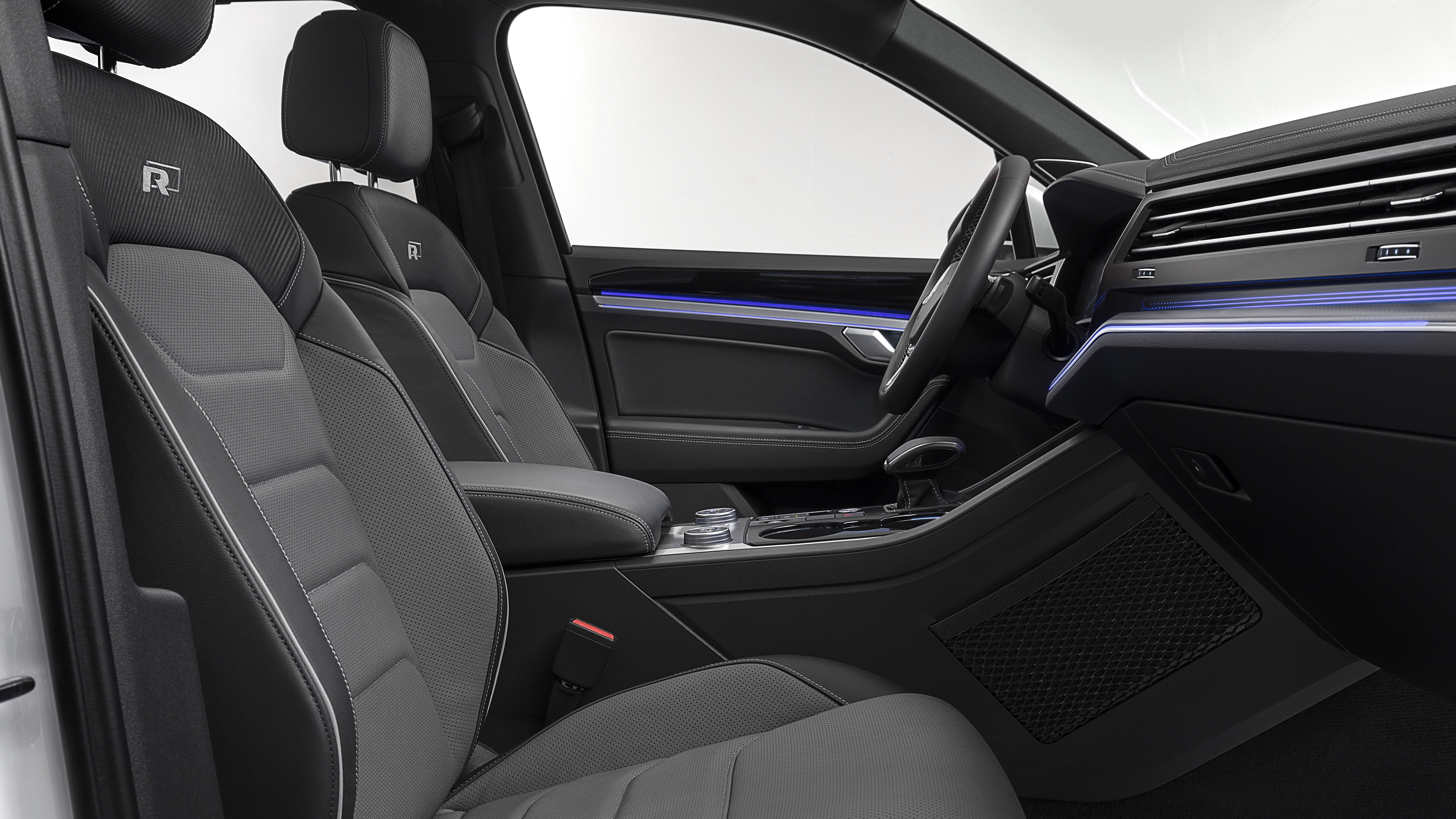 new touareg white interior 14