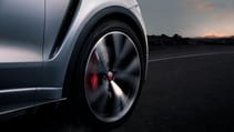 j_f-pace_svr_19my_280318_017_glhd.jpg