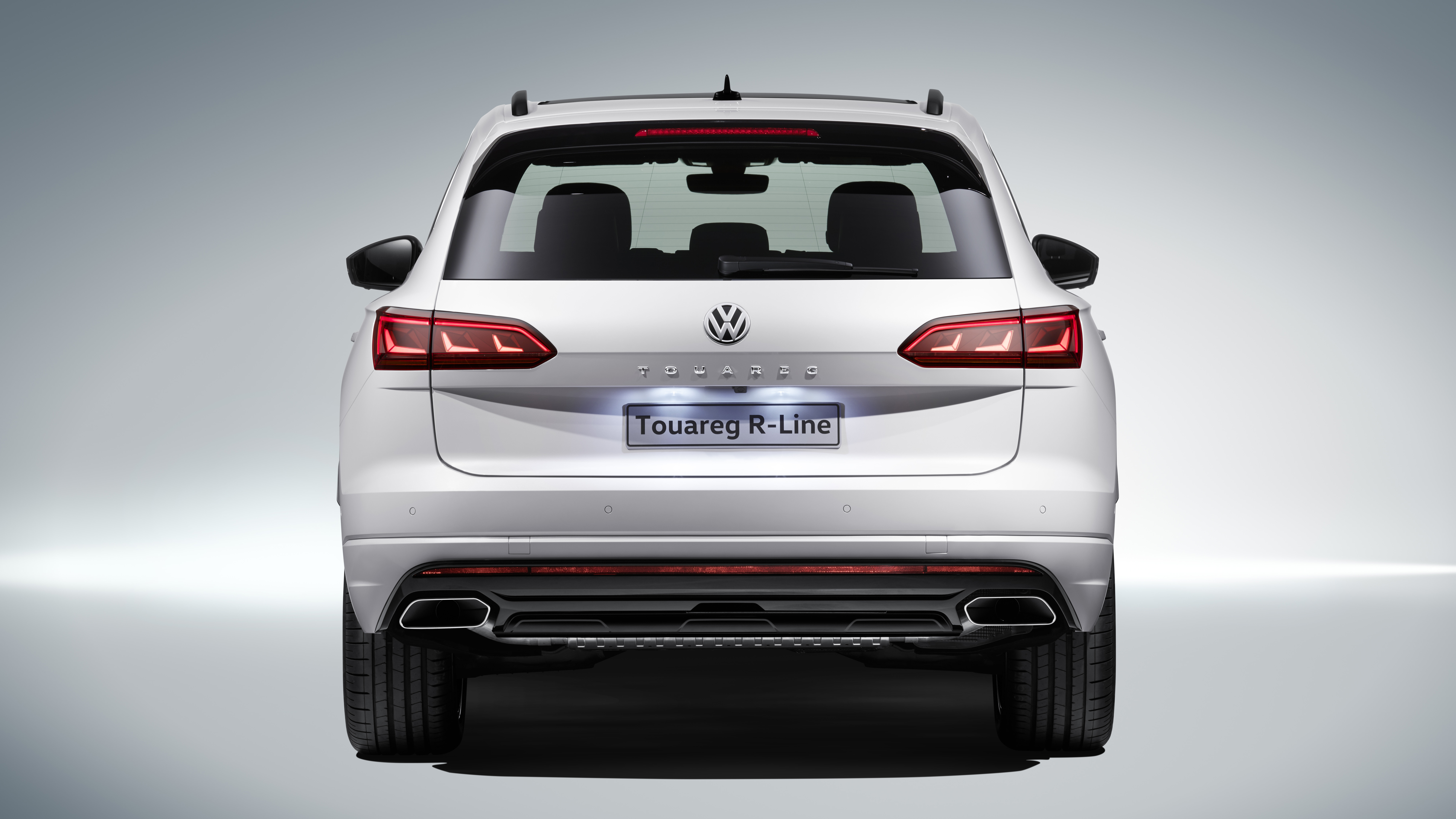 new touareg r line white 13