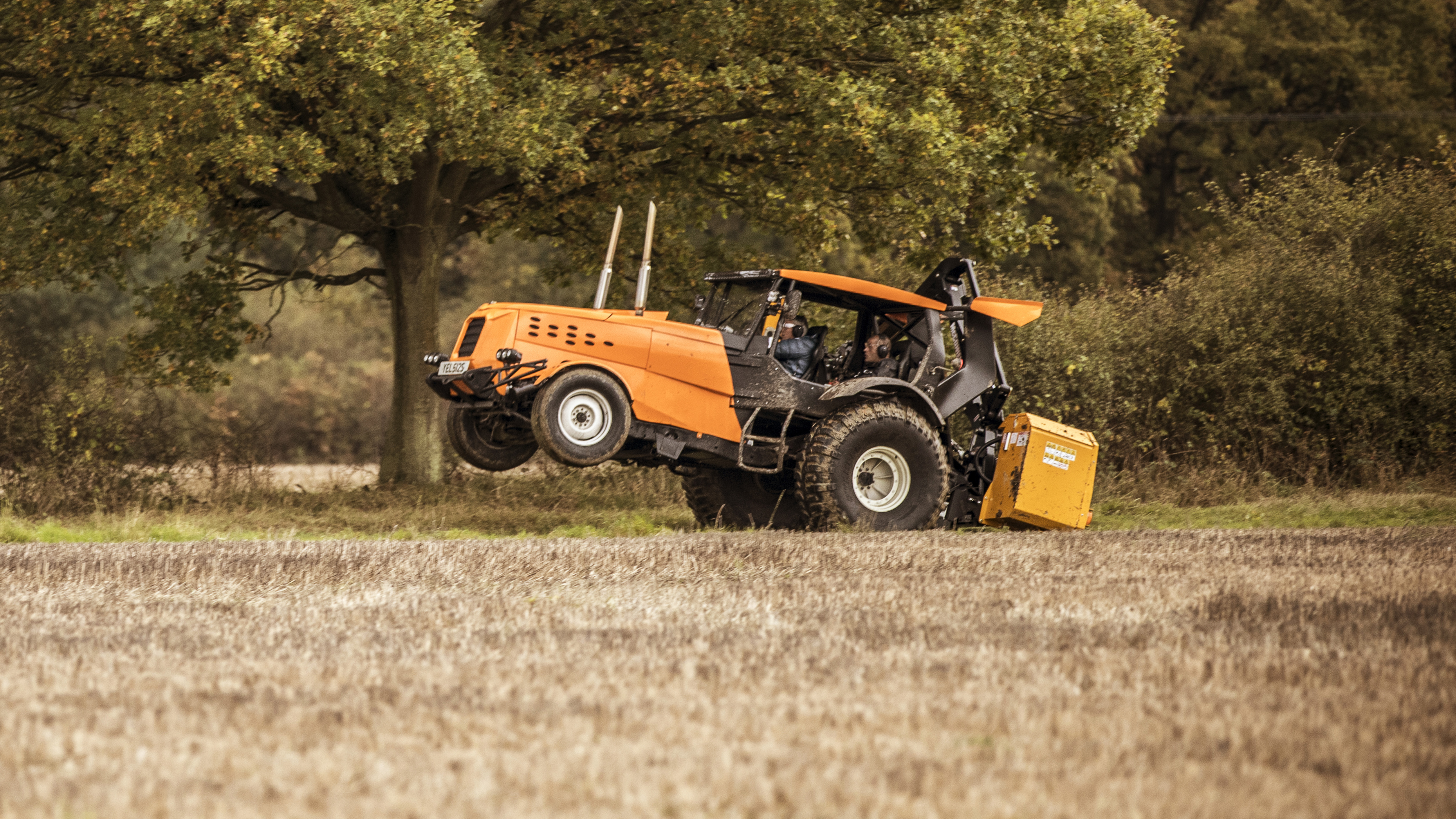 embargo_25th_march_-_tractor_389.jpg