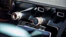 c_two_detail_05.jpg