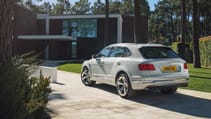 bentley_bentayga_hybrid_-_07.jpg