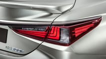lexus_es_fsport_10.jpg
