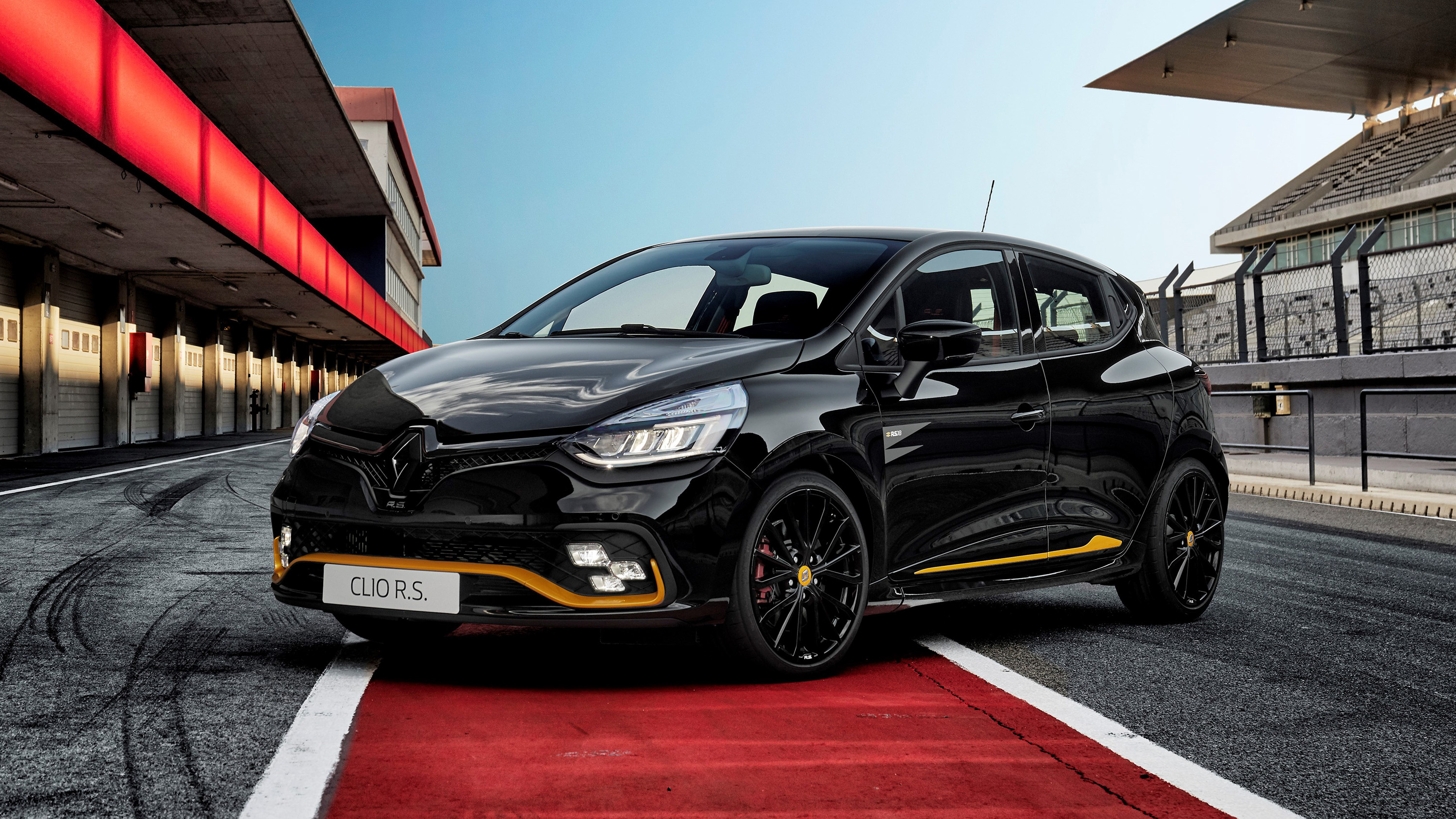 renault_clio_r.s.18_07h00_010518_4.jpg