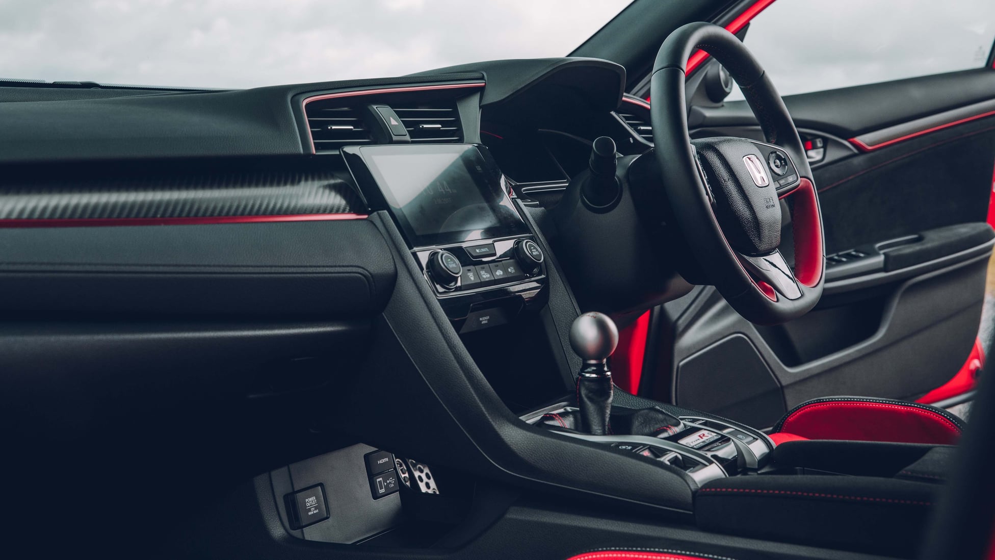 Type R Home Screen The Honda Civic Type R needs a better touchscreen | Top Gear