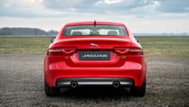 j_xe_300_sport_19my_190418_023.jpg