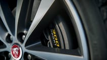 j_xe_300_sport_19my_190418_067.jpg